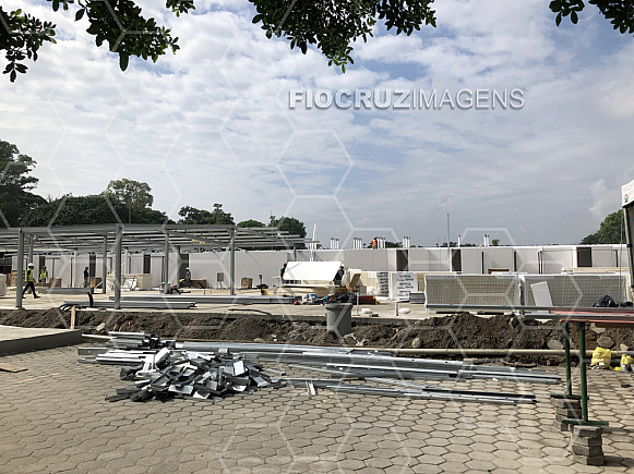 Montagem da estrutura do Centro Hospitalar Covid-19