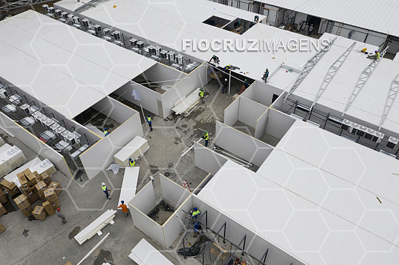 Montagem da estrutura do Centro Hospitalar