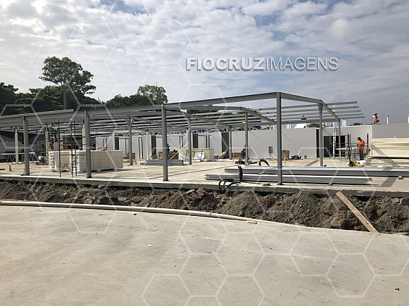 Montagem da estrutura do Centro Hospitalar Covid-19