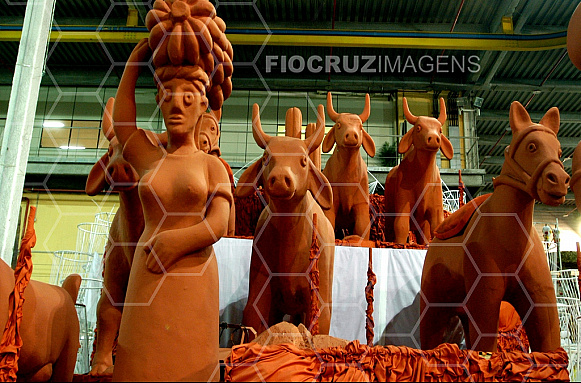 Barracão de escola de samba
