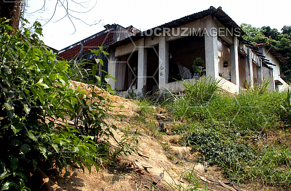Residência em comunidade carente