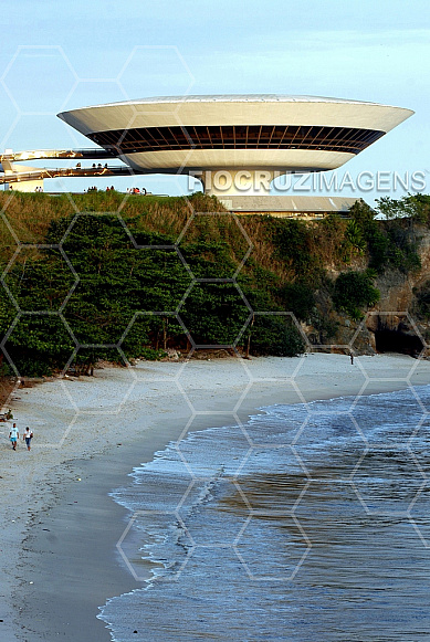 Museu de Arte Contemporânea de Niterói (MAC)